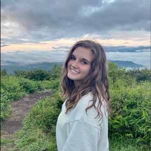 Meet your Posher, Mia